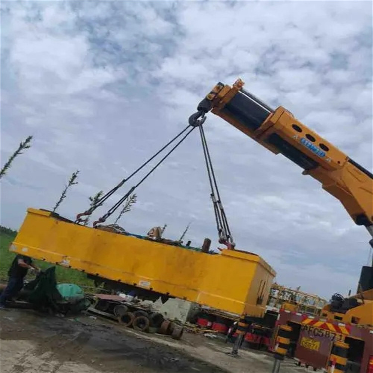 吉首吊车吊集装箱需要多少钱